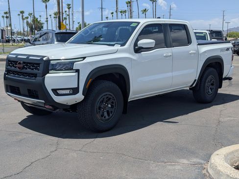 New 2026 Nissan Frontier PRO-4X w/ Tow Package AWD/4WD image 5