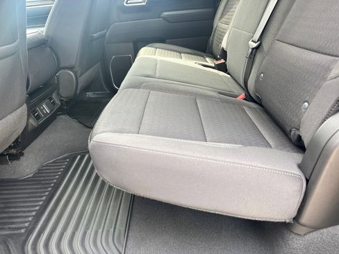 Used 2022 Chevrolet Silverado 1500 LT AWD/4WD image 16