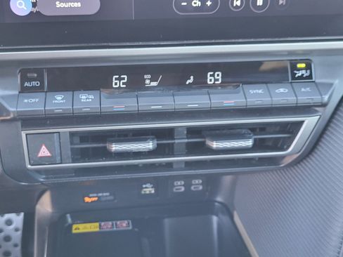 Certified 2025 Toyota Camry SE w/ Multimedia Upgrade Package image 31