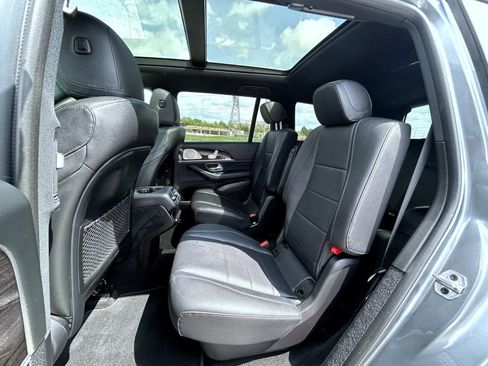 Used 2021 Mercedes-Benz GLS 450 4MATIC image 21
