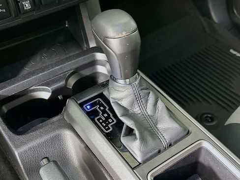 Used 2021 Toyota Tacoma TRD Sport image 18