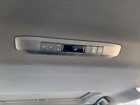 Used 2025 Toyota Sienna XSE image 33