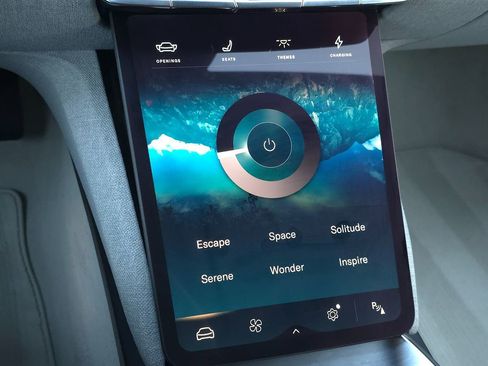 Used 2025 Lucid Air Pure image 37