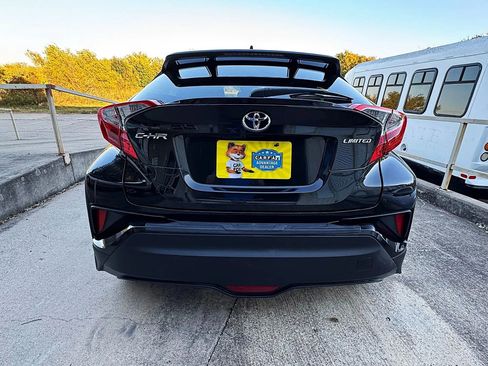 Used 2020 Toyota C-HR Limited image 5