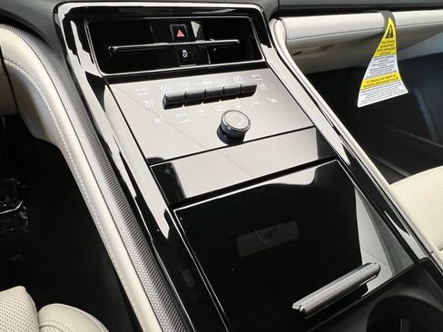 Used 2026 Porsche Panamera RWD image 11