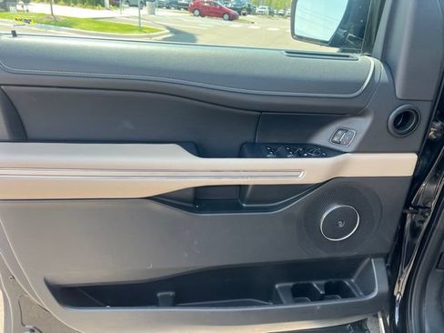 Used 2023 Ford Expedition Max Limited AWD/4WD image 23