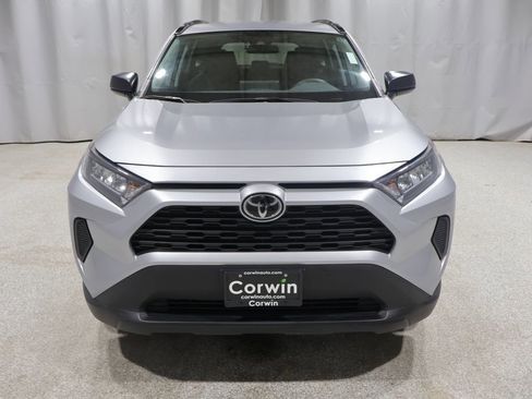 Used 2021 Toyota RAV4 LE AWD/4WD image 9