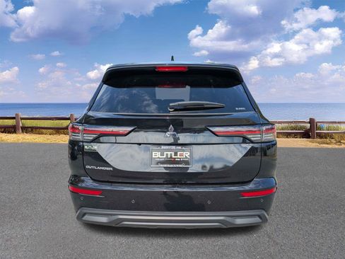 Used 2025 Mitsubishi Outlander ES AWD/4WD image 7