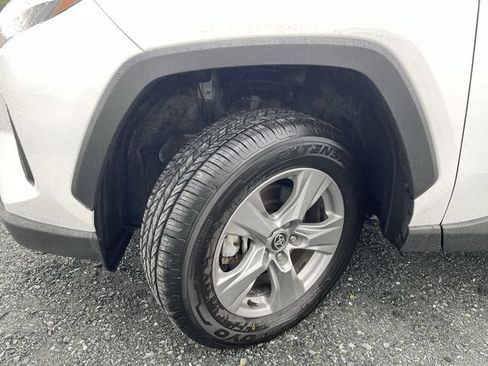 Certified 2025 Toyota RAV4 LE AWD/4WD image 10