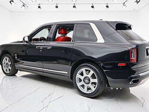 Used 2019 Rolls-Royce Cullinan AWD/4WD image 7