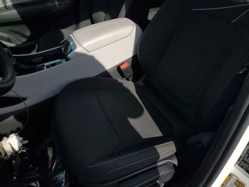 Certified 2024 Hyundai Tucson SE FWD image 12