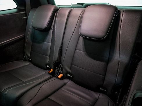 Used 2025 Mercedes-Benz GLS 450 4MATIC image 12