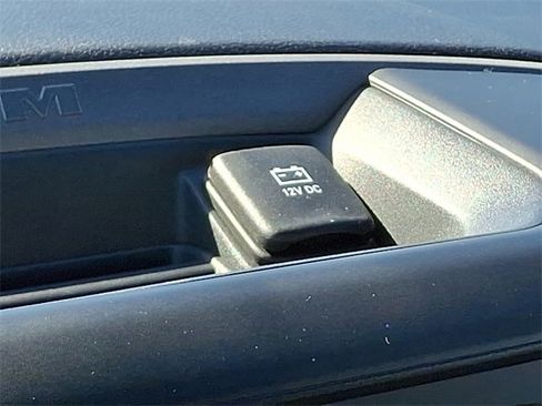 Used 2023 RAM 2500 Tradesman w/ Chrome Appearance Group image 31