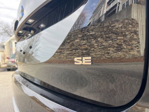 Used 2024 Mitsubishi Outlander SE image 9