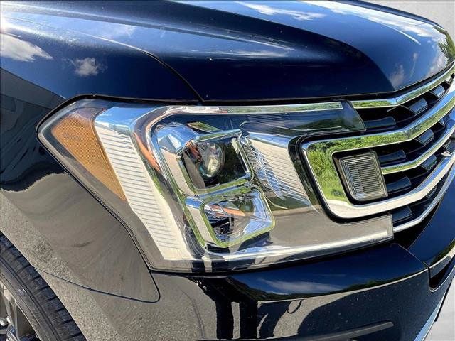 Used 2018 Ford Expedition XLT w/ Equipment Group 202A RWD image 28