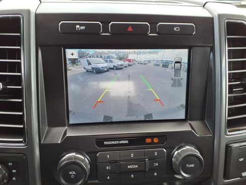 Used 2019 Ford F250 XLT w/ XLT Premium Package AWD/4WD image 28