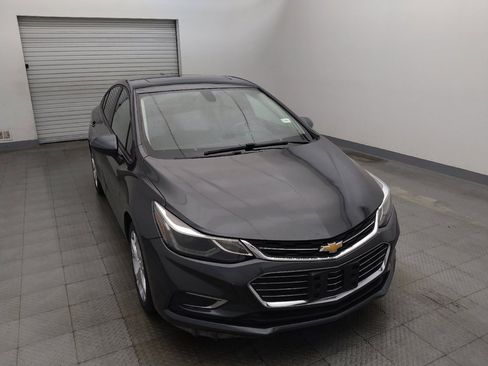 Used 2017 Chevrolet Cruze Premier FWD image 14