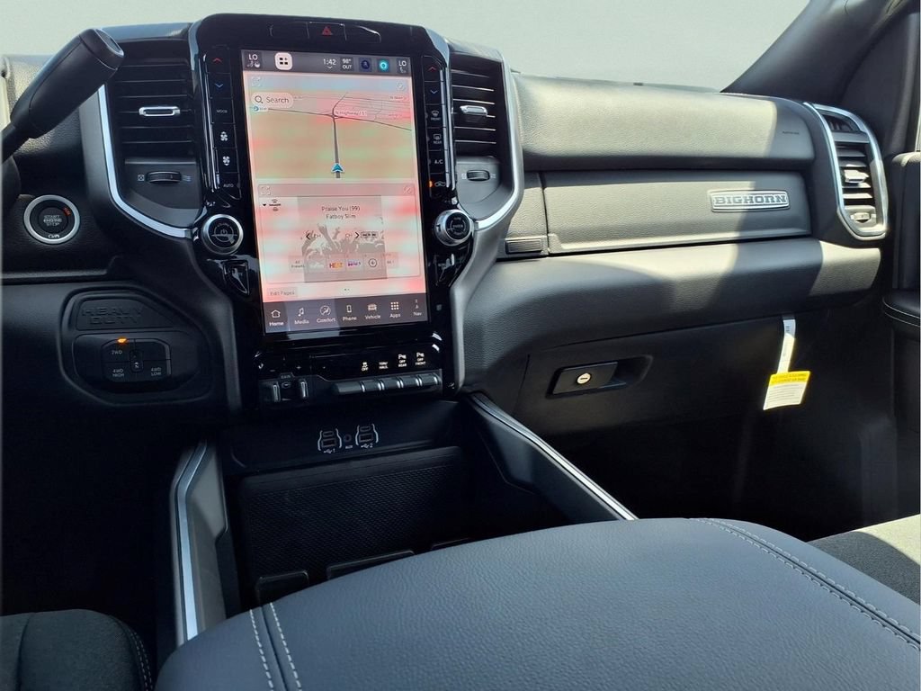 New 2026 RAM 2500 Big Horn AWD/4WD image 22