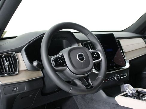 New 2026 Volvo XC90 B5 Plus w/ Protection Package image 8