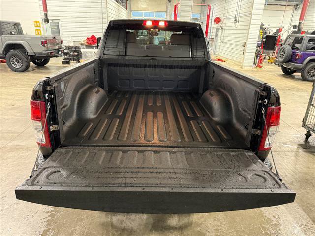 Certified 2024 RAM 2500 Big Horn w/ Night Edition AWD/4WD image 27