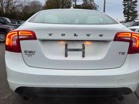Used 2012 Volvo S60 T5 image 12