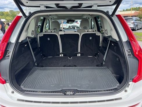 Used 2021 Volvo XC90 T5 Momentum w/ Climate Package image 14
