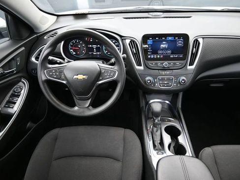 Used 2025 Chevrolet Malibu LT image 26