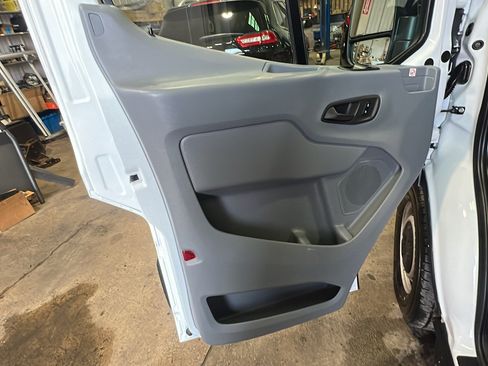 Used 2019 Ford Transit 350 148 Medium Roof RWD image 10