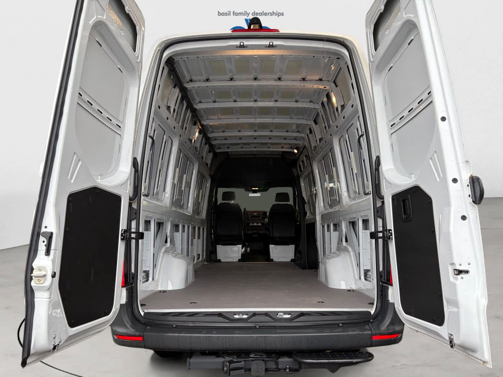 Used 2025 Mercedes-Benz Sprinter 2500 image 19
