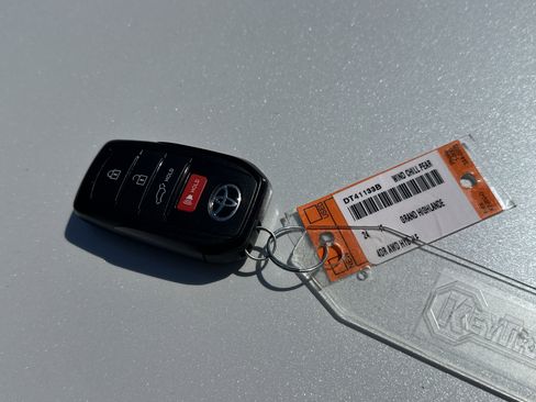 Certified 2024 Toyota Grand Highlander AWD Hybrid image 37