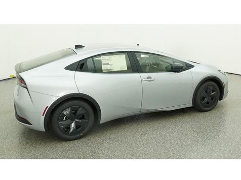 New 2026 Toyota Prius LE FWD image 10