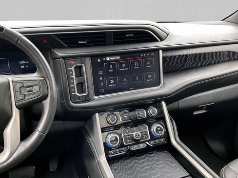 Used 2023 GMC Yukon Denali w/ Denali Reserve Package image 9