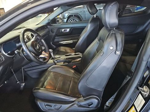 Used 2020 Ford Mustang GT Premium w/ Equipment Group 401A image 4