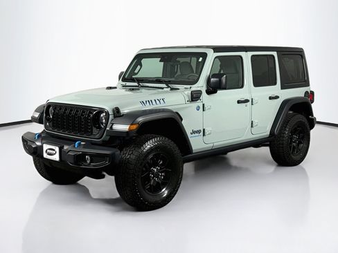 Used 2024 Jeep Wrangler Unlimited AWD/4WD image 10