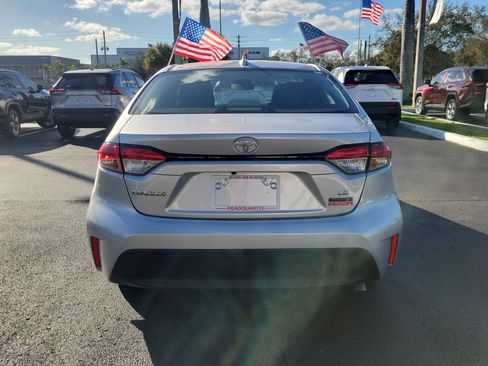 Used 2025 Toyota Corolla LE image 10