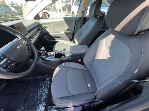 Used 2025 Kia K4 LXS image 28