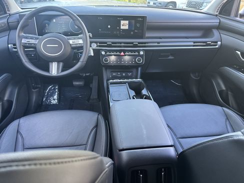 Used 2026 Hyundai Tucson Limited image 18