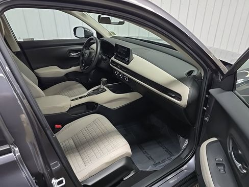 Used 2023 Honda HR-V LX image 15