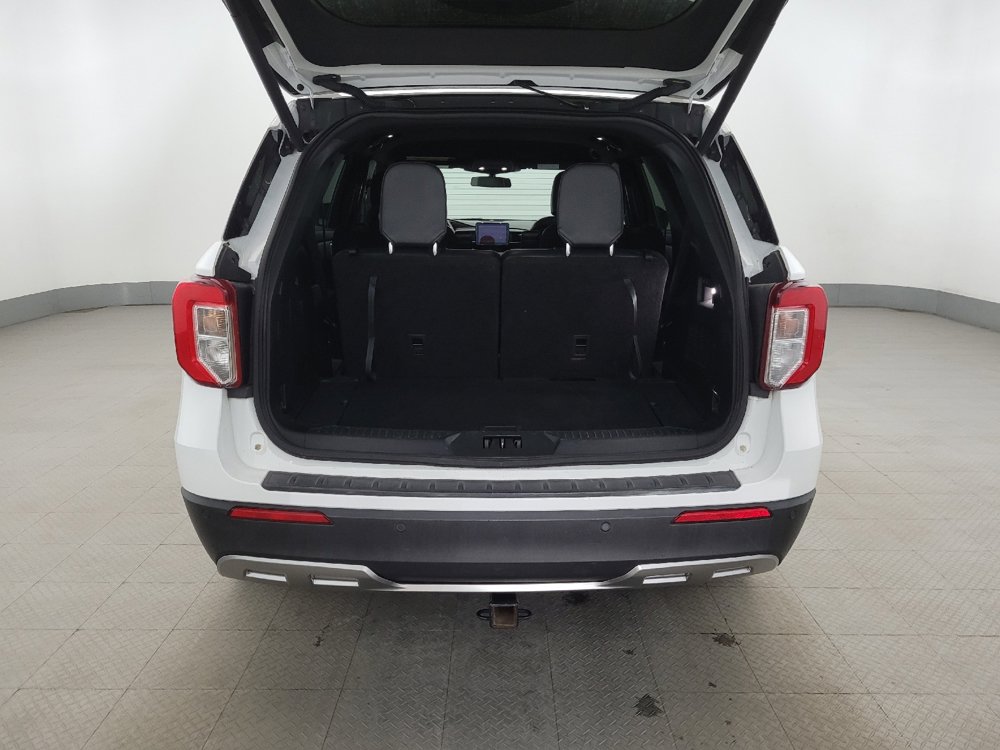 Used 2020 Ford Explorer XLT w/ Equipment Group 202A AWD/4WD image 29