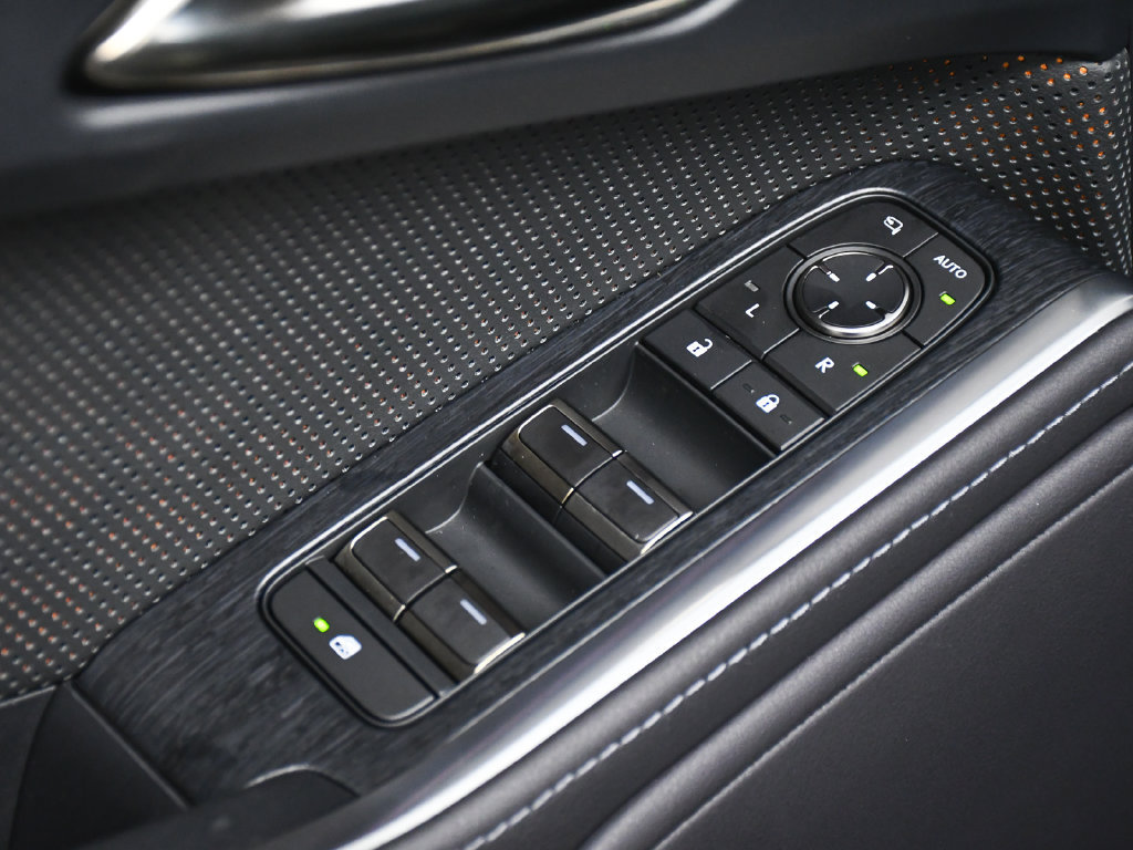Used 2024 Lexus GX 550 w/ Accessory Package (Z1) AWD/4WD image 10