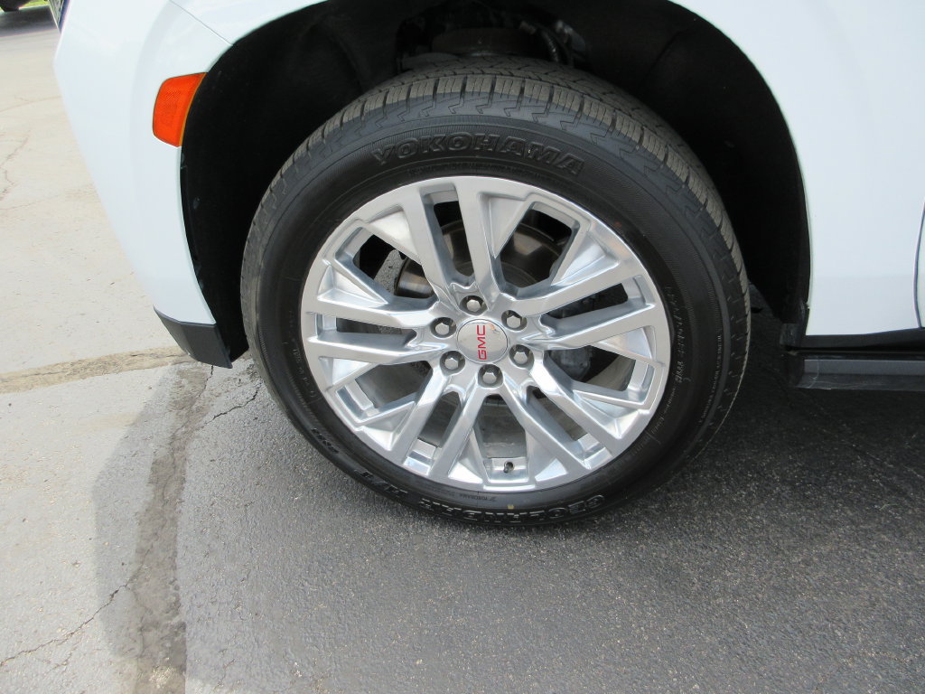 Used 2021 GMC Yukon Denali w/ Denali Ultimate Package AWD/4WD image 14