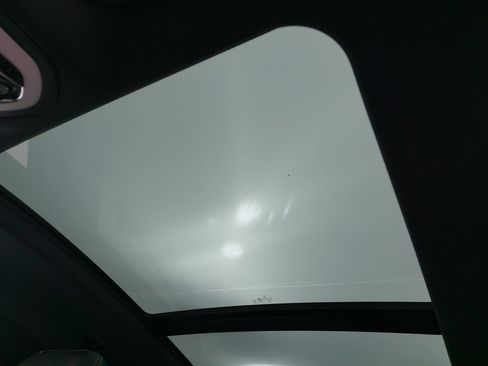 New 2026 Porsche Macan image 32