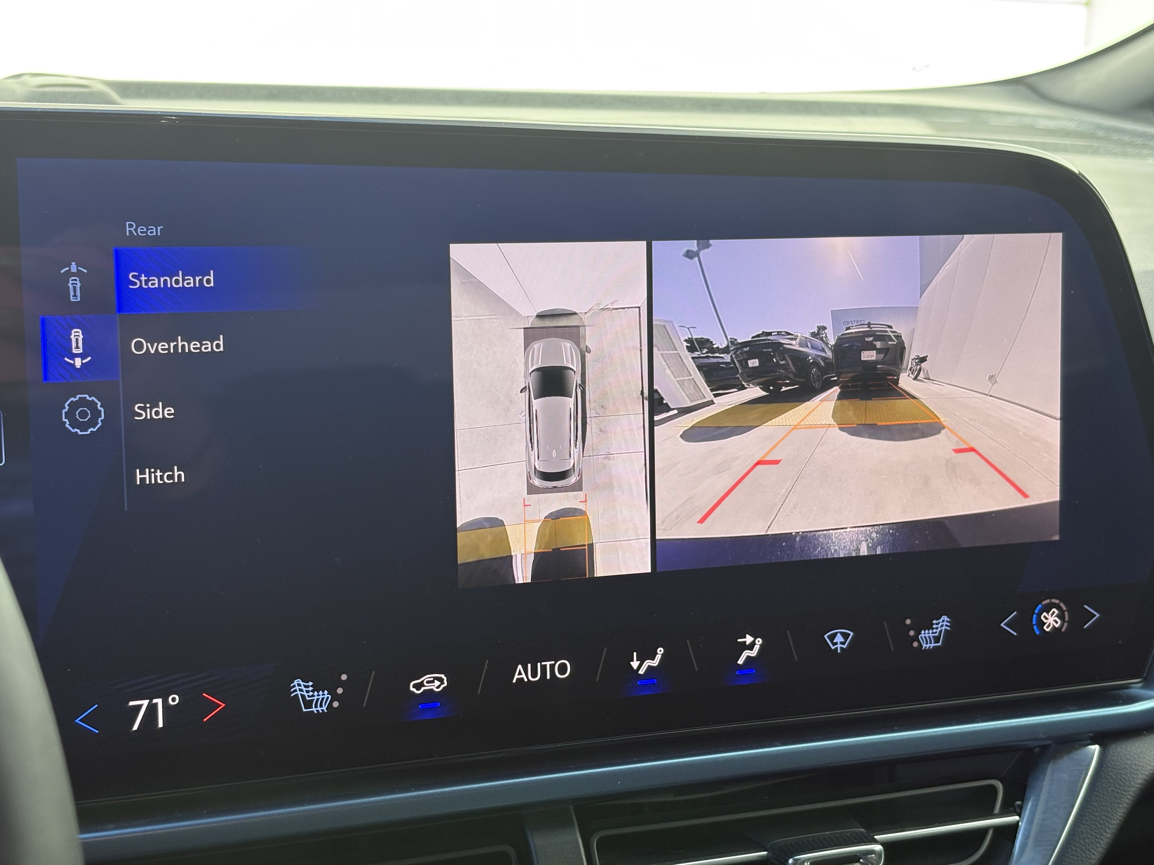 Used 2024 Chevrolet Equinox EV LT FWD image 21