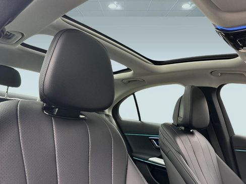 New 2025 Mercedes-Benz E 350 4MATIC Sedan image 15