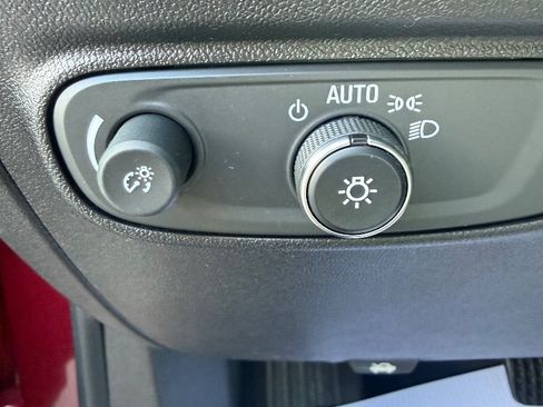 Used 2018 Chevrolet Equinox LT AWD/4WD image 12