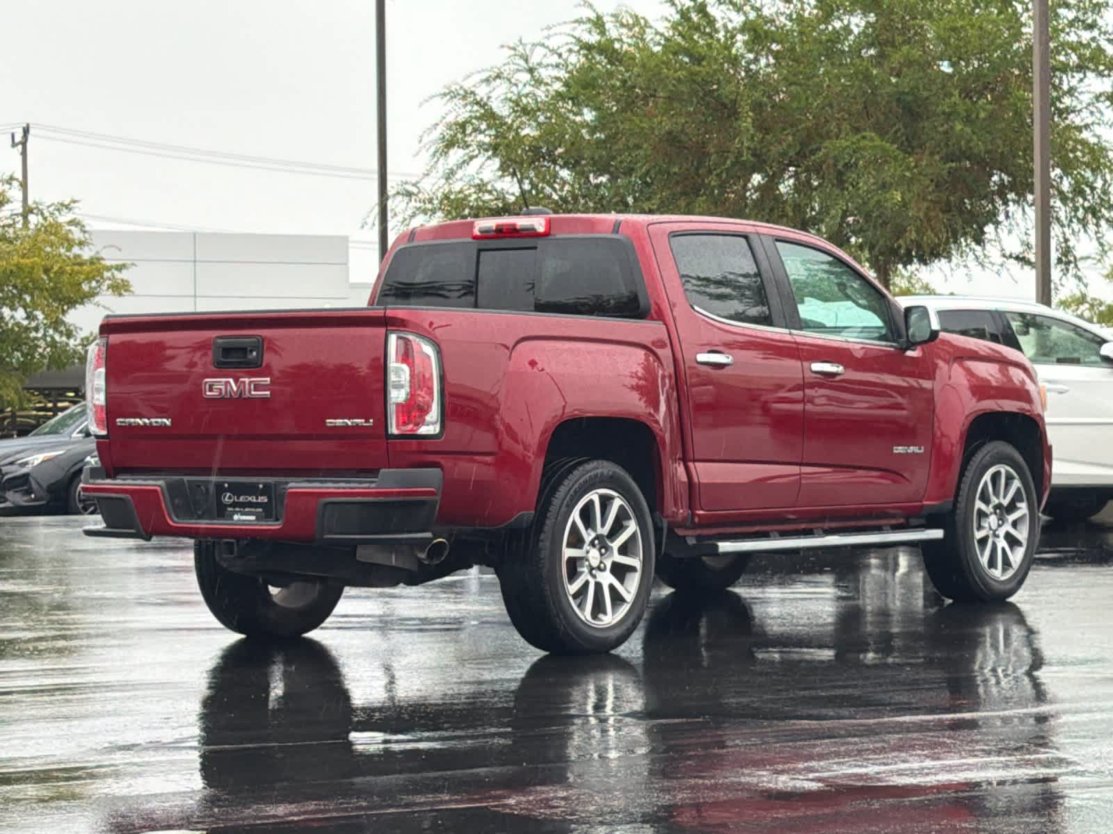 Used 2018 GMC Canyon Denali AWD/4WD image 2