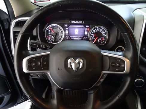Used 2020 RAM 1500 Big Horn AWD/4WD image 6