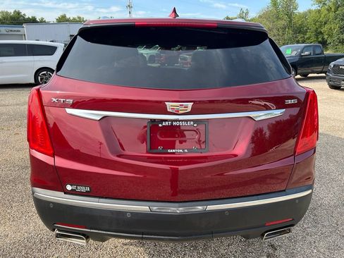 Used 2017 Cadillac XT5 Luxury w/ Driver Awareness Package FWD image 6