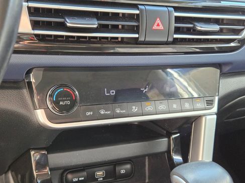 Used 2023 Kia Seltos S w/ Navigation Package image 27