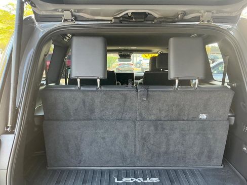 Used 2024 Lexus GX 550 w/ Accessory Package (Z1) image 10